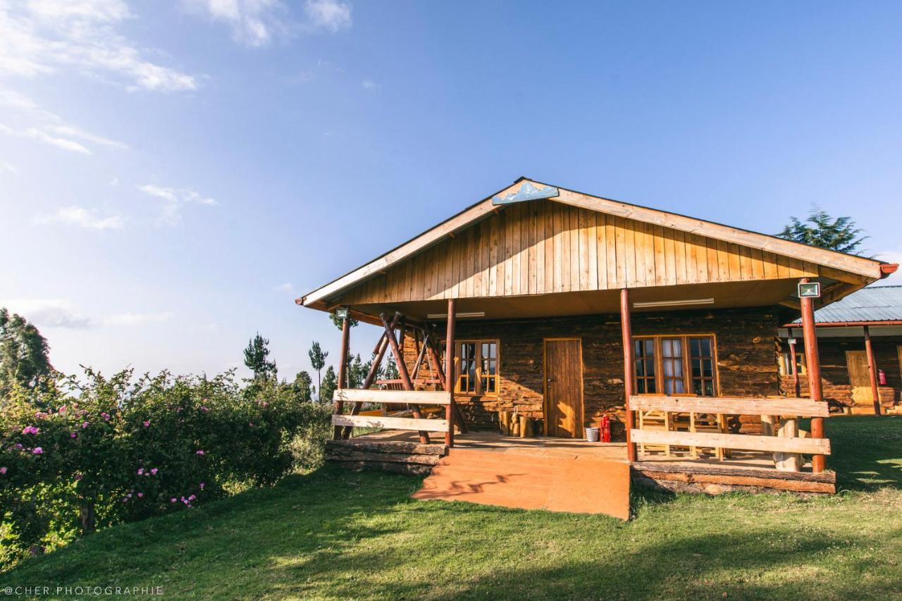 The Wonky House Timau Exterior foto